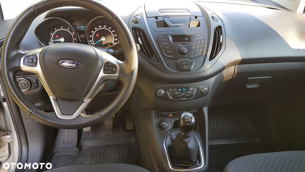 Ford Tourneo Courier - 8