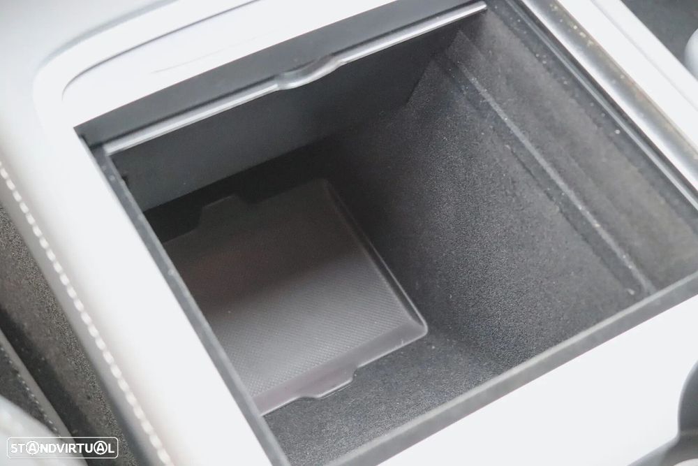 Tesla Model 3 Long-Range Dual Motor AWD - 27