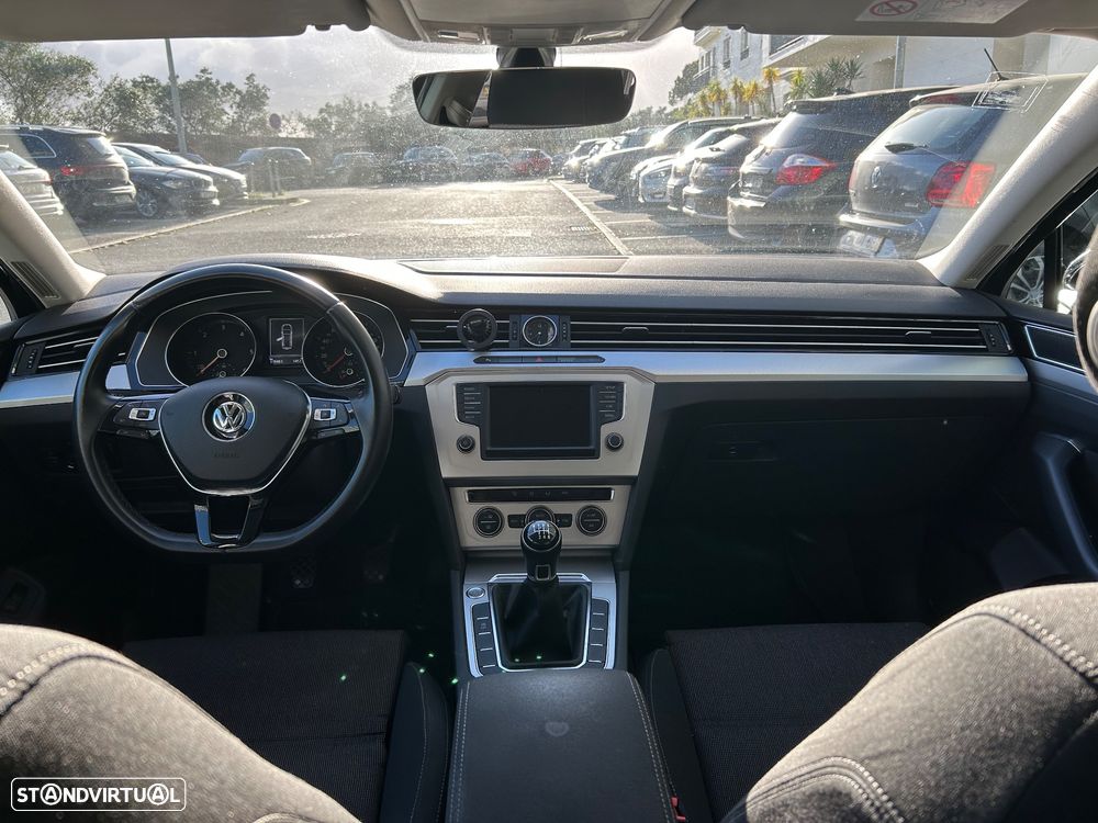 VW Passat Variant 1.6 TDI Confortline - 6