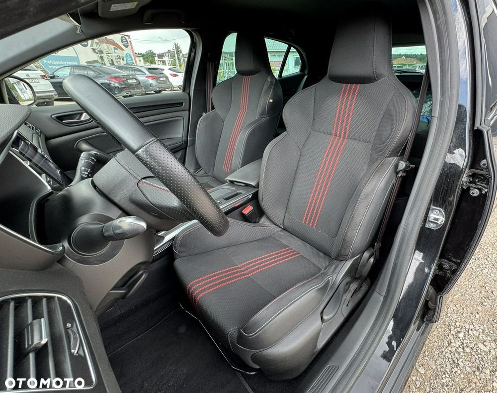 Renault Megane TCe 160 GPF EDC R.S LINE - 12