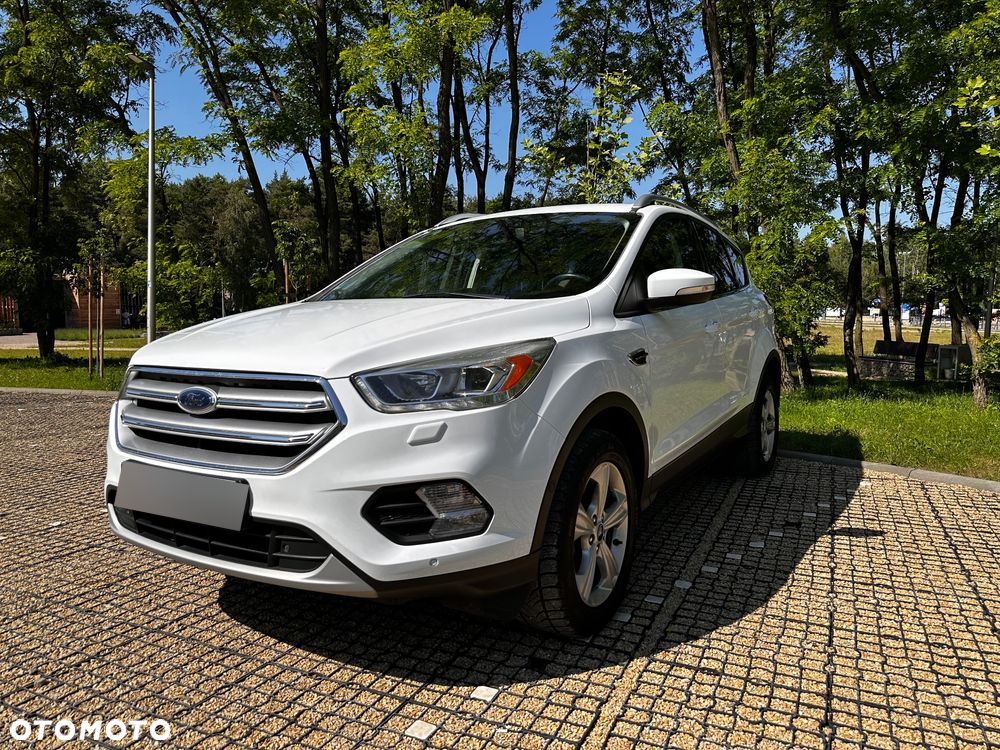 Ford Kuga 1.5 EcoBoost 2x4 Titanium - 2