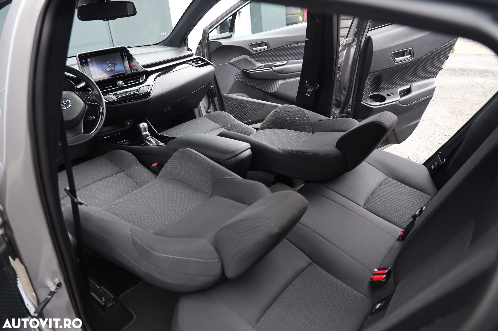 Toyota C-HR 1.8 Hybrid Flow - 9