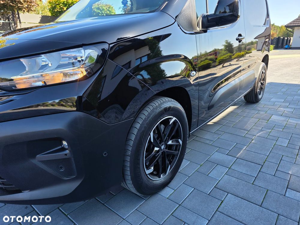 Peugeot Partner FURGON AUTOMAT DIESEL BLUEHDI 130 KM S&S EAT8 - 8