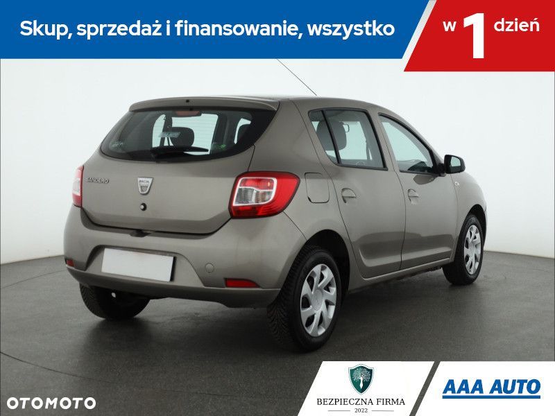 Dacia Sandero - 6