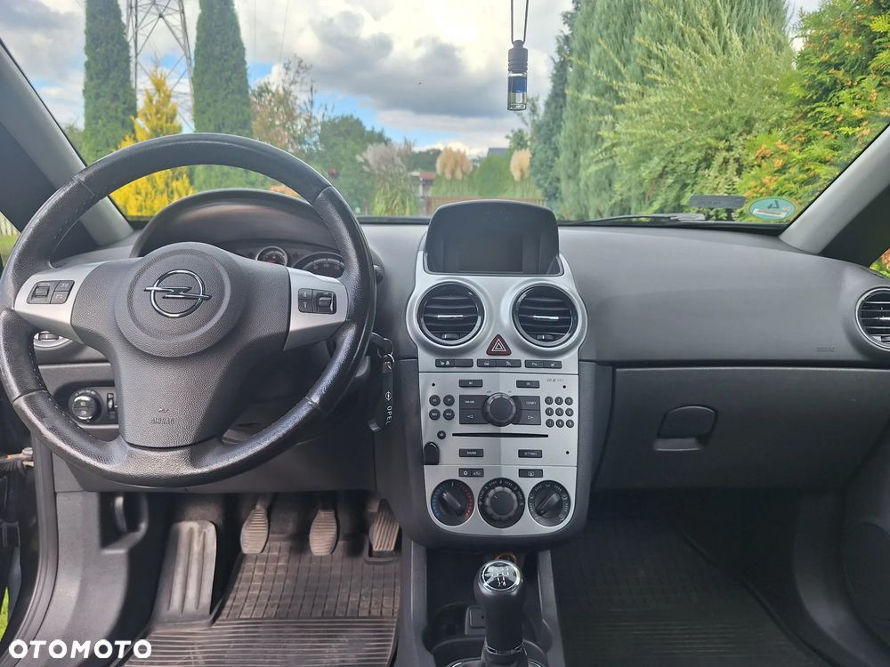 Opel Corsa 1.4 16V 150 Jahre - 8