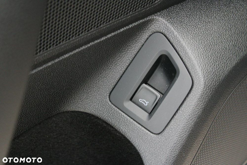 Volkswagen Passat - 17