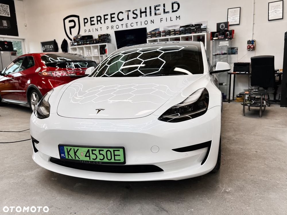 Tesla Model 3 Standard Range Plus - 3