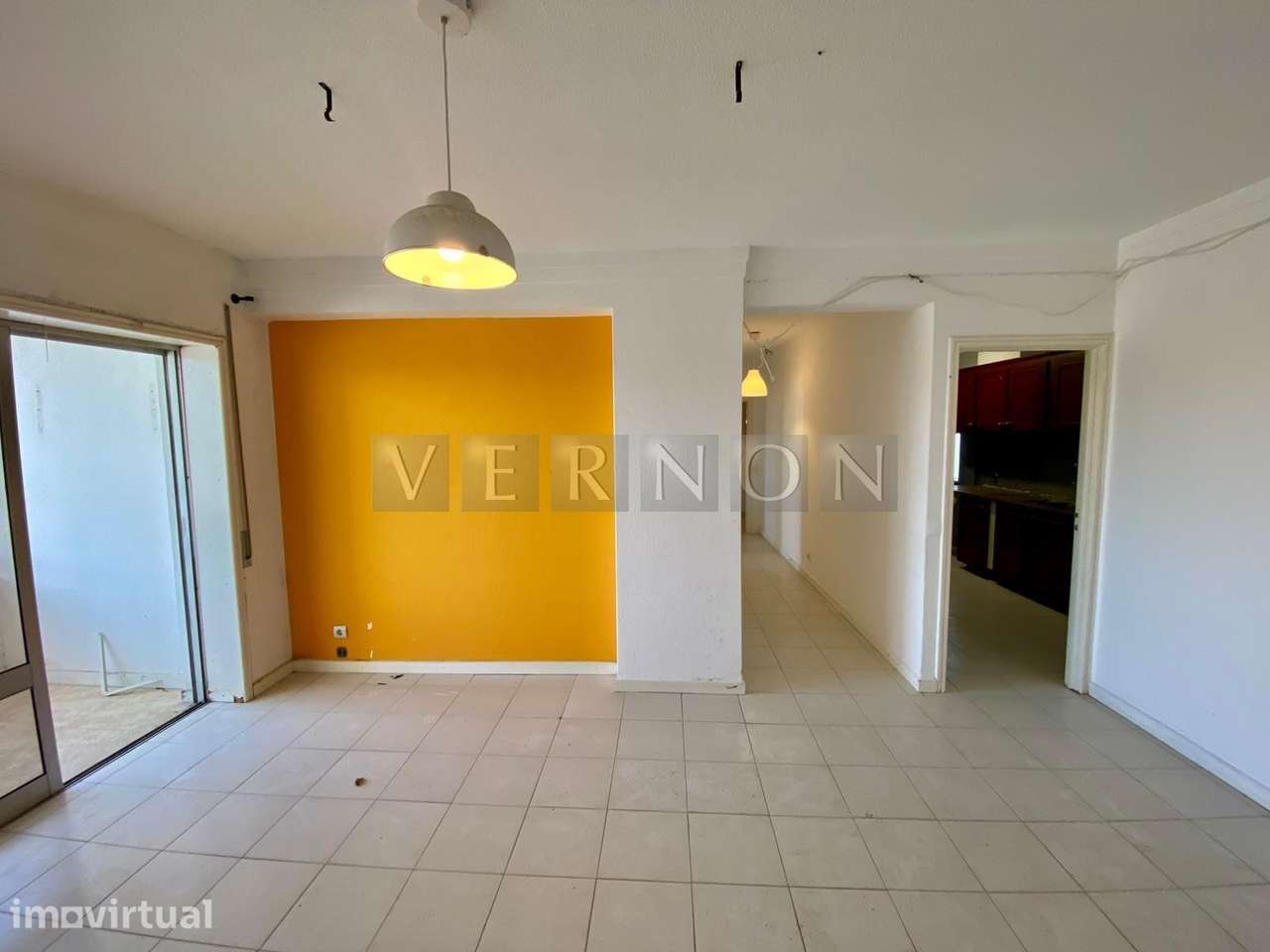 T2+1 com Vista Rio a 50m da Praia da Rocha | Portimão - Grande imagem: 2/34