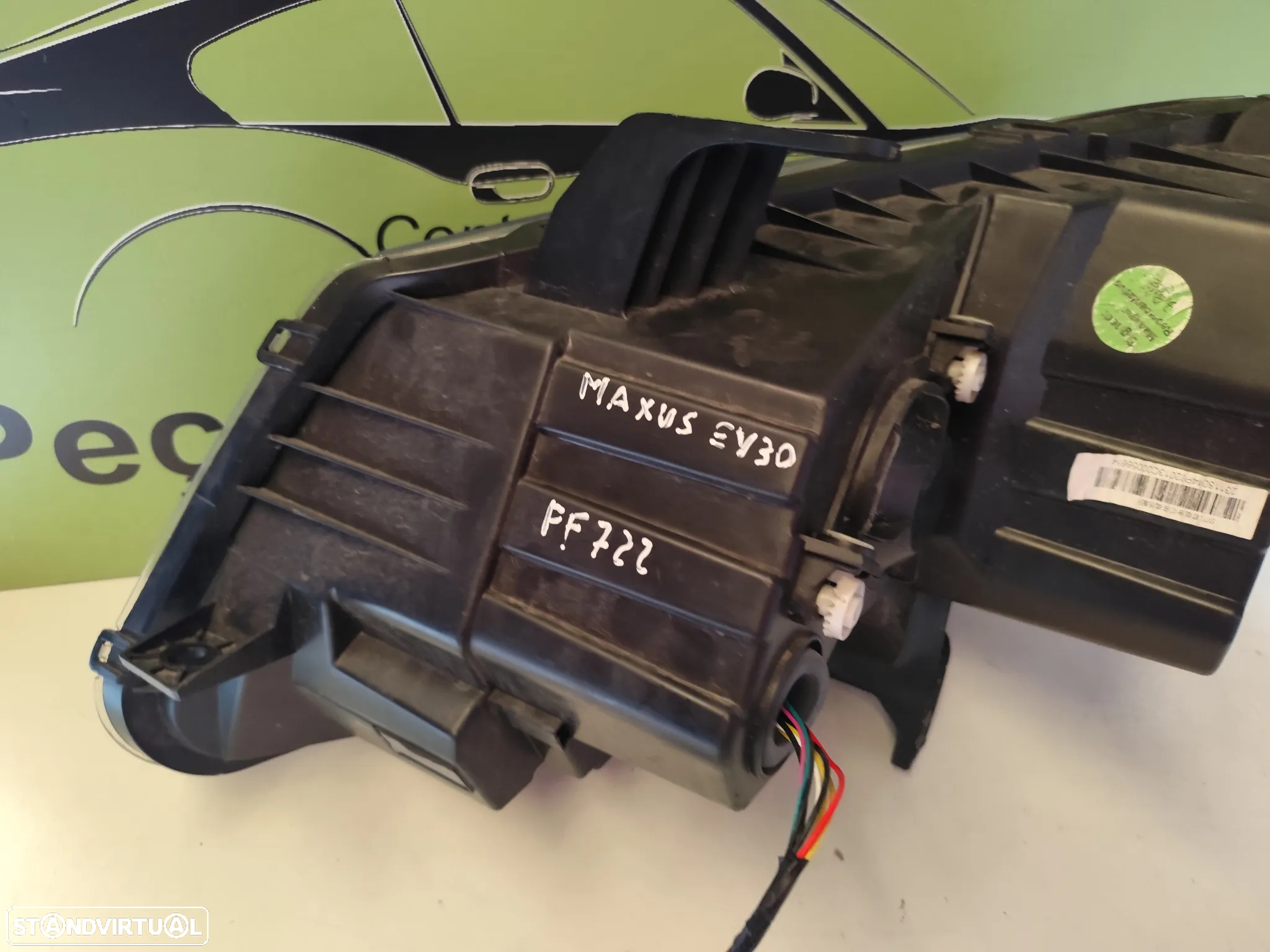 MAXUS EV30 FAROL DIREITO - FF722 - 6