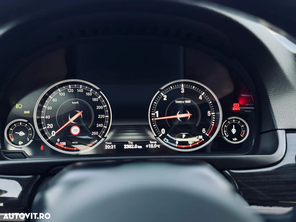 BMW Seria 5 520d xDrive Aut. - 34