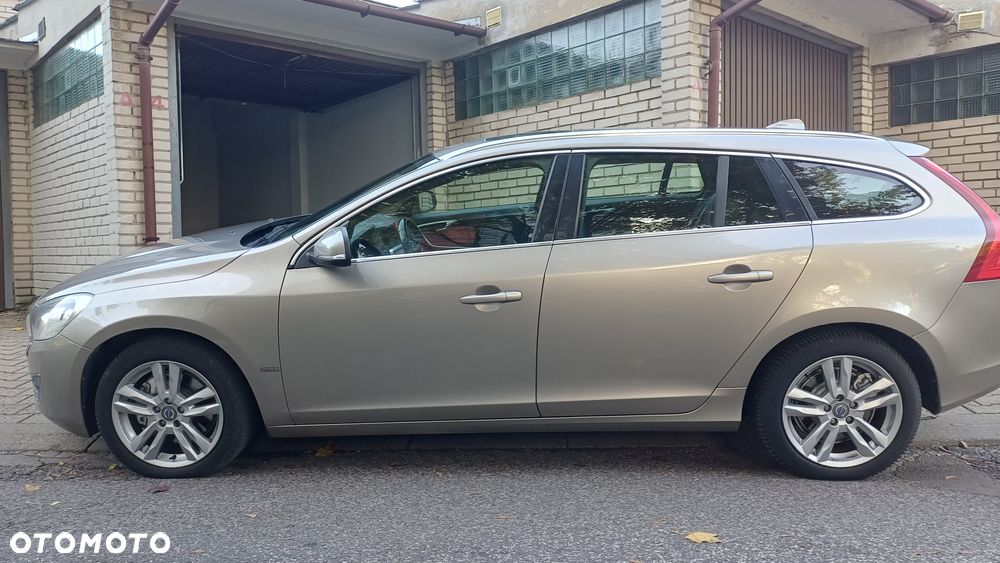 Volvo V60 2011 photo 3