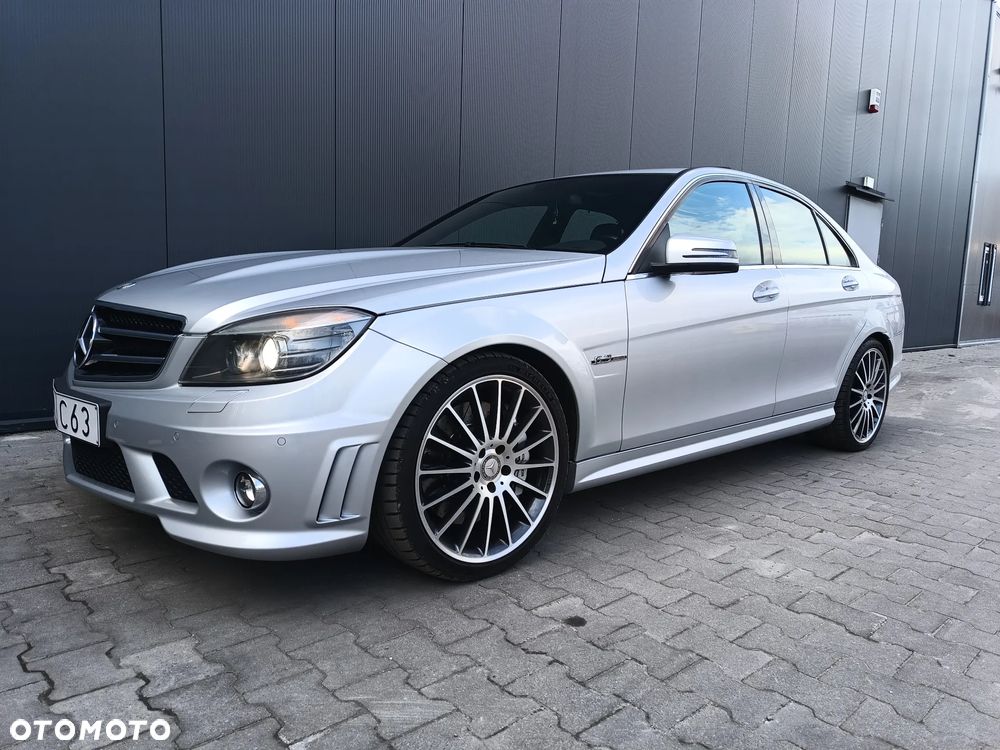 Mercedes-Benz Klasa C 63 AMG 7G-TRONIC Performance Plus SPORT EDITION - 21