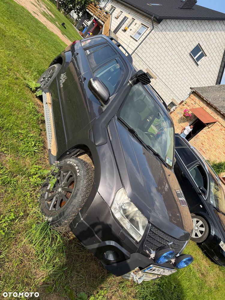 Suzuki Grand Vitara 2.4 De Luxe - 4