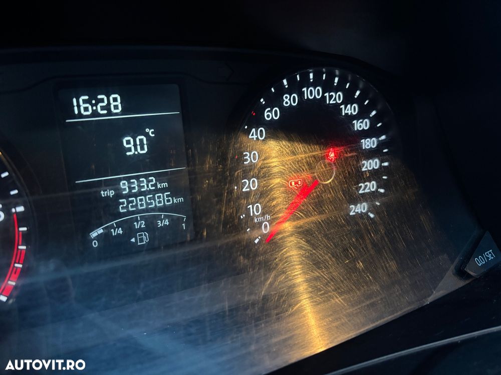 Volkswagen Transporter - 16