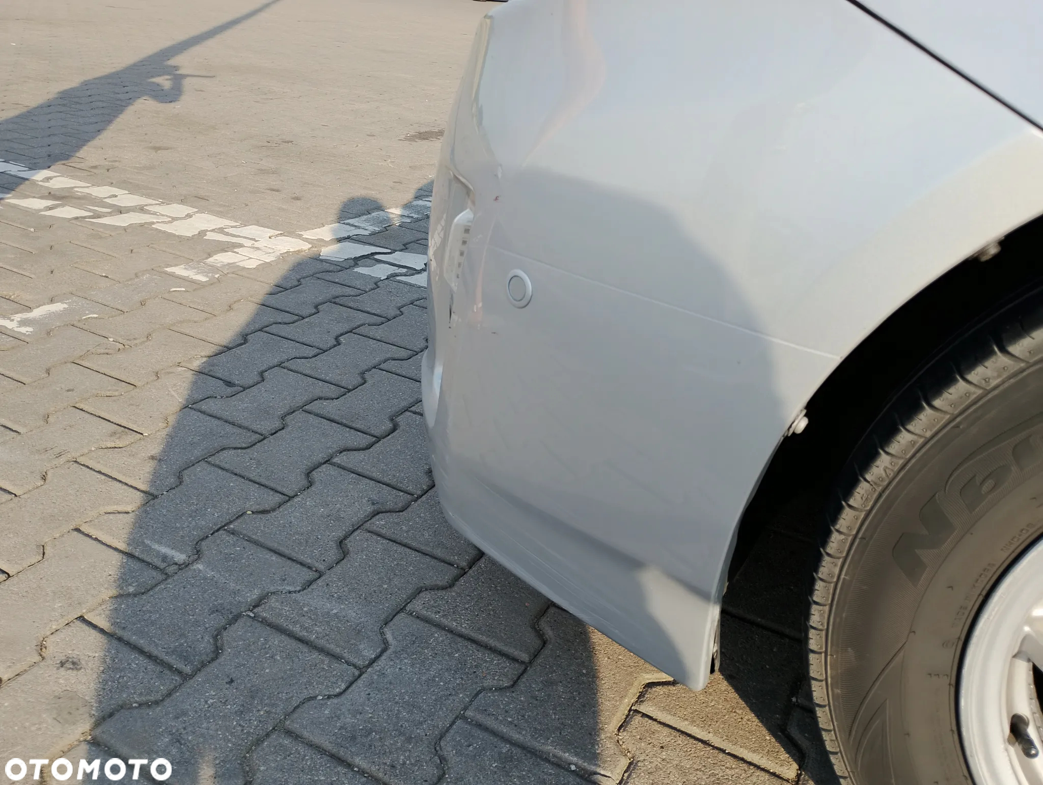 Toyota Prius 1.8 HSD Sol - 17