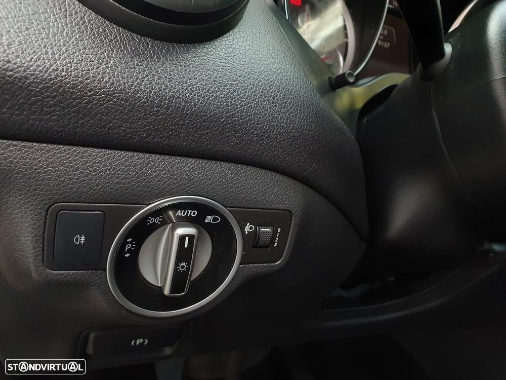 Mercedes-Benz CLA 180 CDI Urban - 9