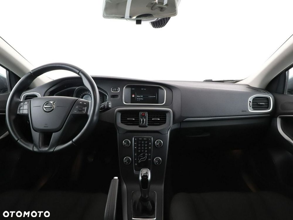 Volvo V40 T2 Kinetic - 16
