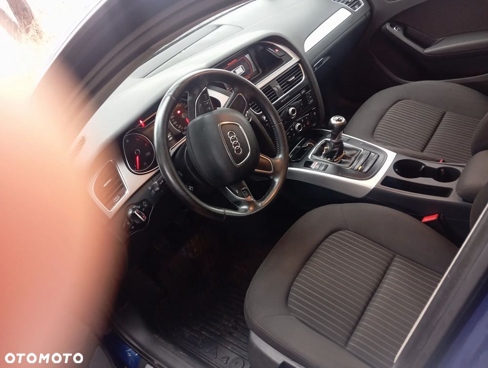 Audi A4 Avant 2.0 TDI DPF clean diesel Attraction - 14