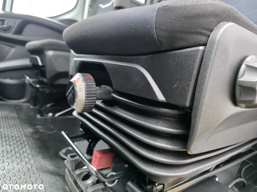 Iveco 35C14 Wywrotka Doka Brygadówka Wzmocniona Skrzynka Narzędziowa - 3