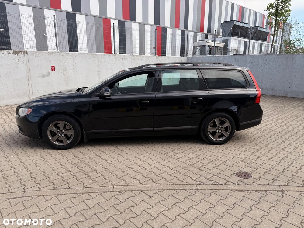 Volvo V70 2.0 - 12