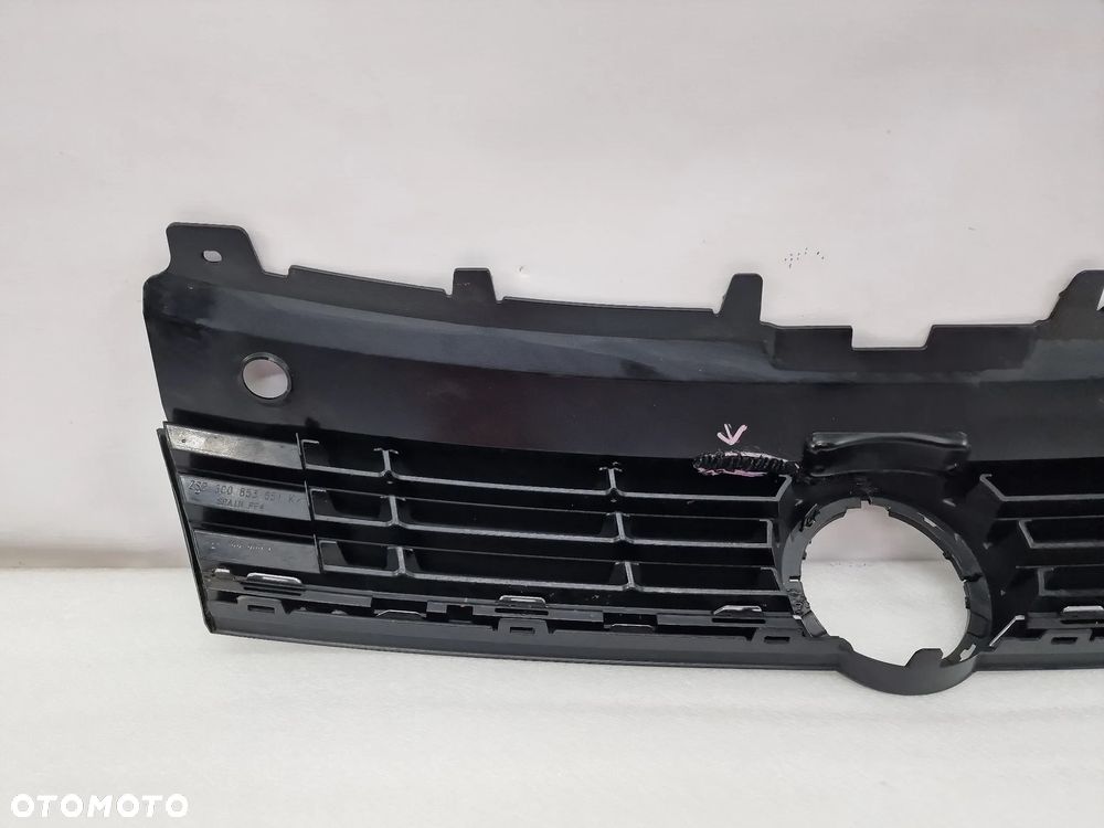VW POLO 6C0 LIFT 14- ATRAPA / GRILL PRZEDNI PRZÓD NA WYSOKI POŁYSK , NR 6C0853651K / 6C0853653F , NR AUKCJI GL272 - 20