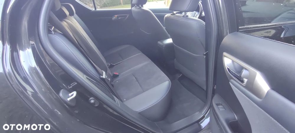 Lexus CT 200h F Sport Edition - 28