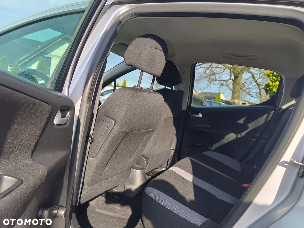 Peugeot 207 75 Urban Move - 33