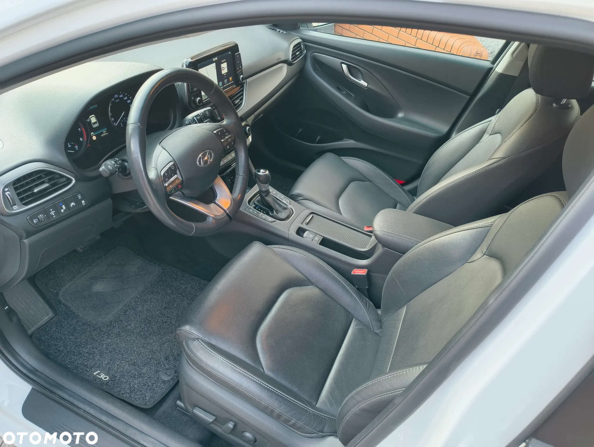 Hyundai i30 Kombi 1.4 T-GDI DCT Premium - 11