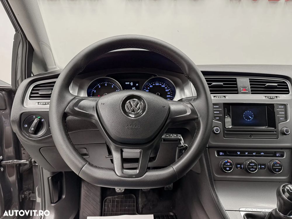 Volkswagen Golf 1.2 TSI BMT Trendline - 23