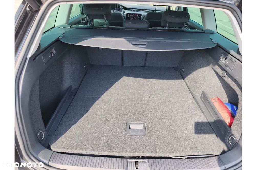 Volkswagen Passat Variant 2.0 TDI SCR DSG - 3
