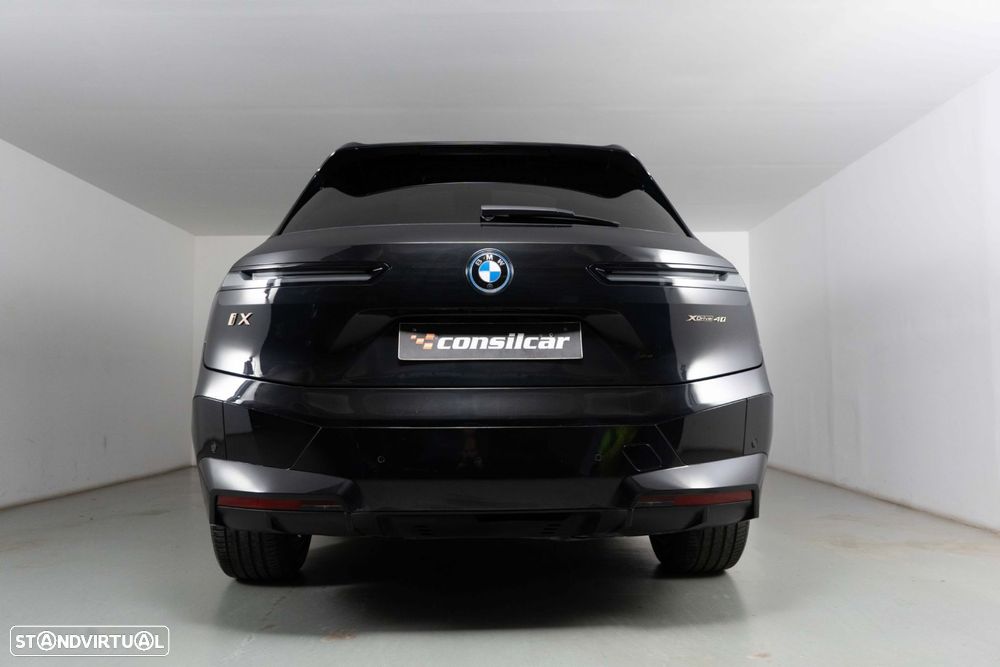BMW iX xDrive 40 Pack Desportivo - 4