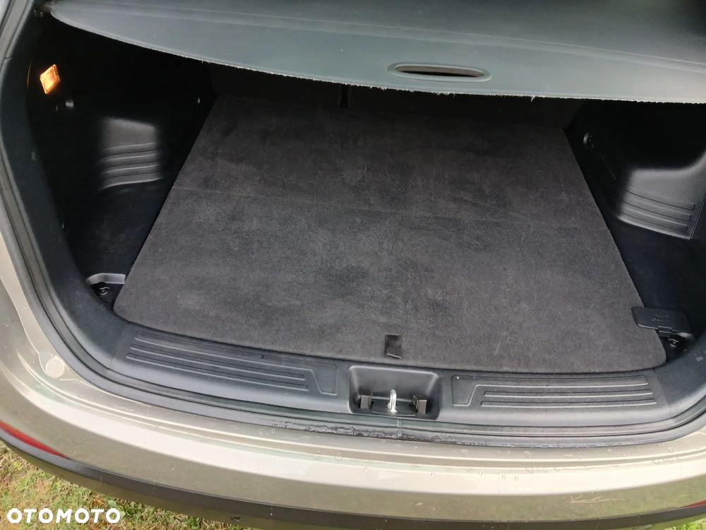 Hyundai ix35 1.7 CRDi 2WD blue Finale Gold - 9