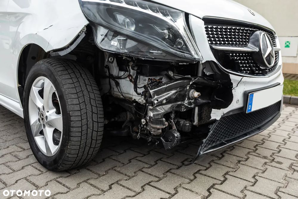 Mercedes-Benz Klasa V 250 d lang 4Matic 9G-TRONIC Style - 13