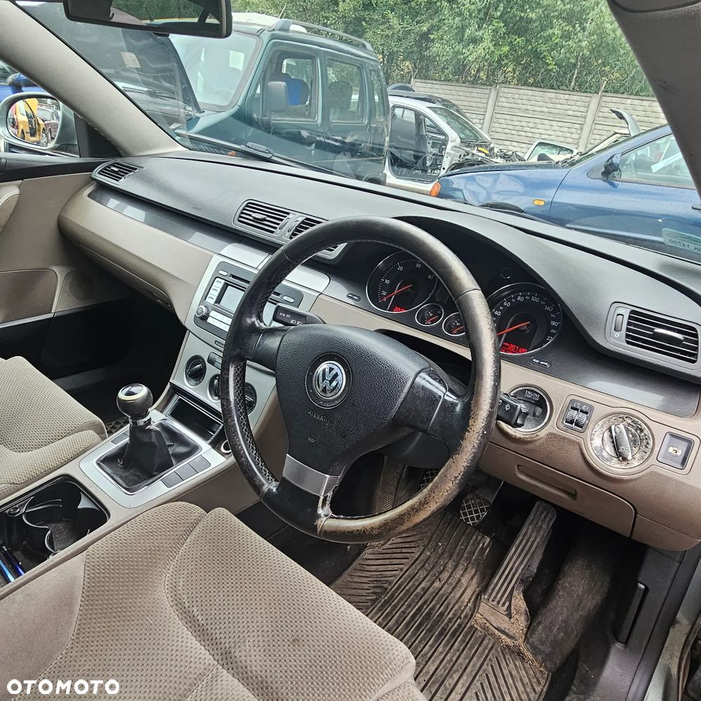 Volkswagen Passat B6 pojazd na części: maska, zderzak, drzwi, szyby, lusterka, chłodnica ... - 19
