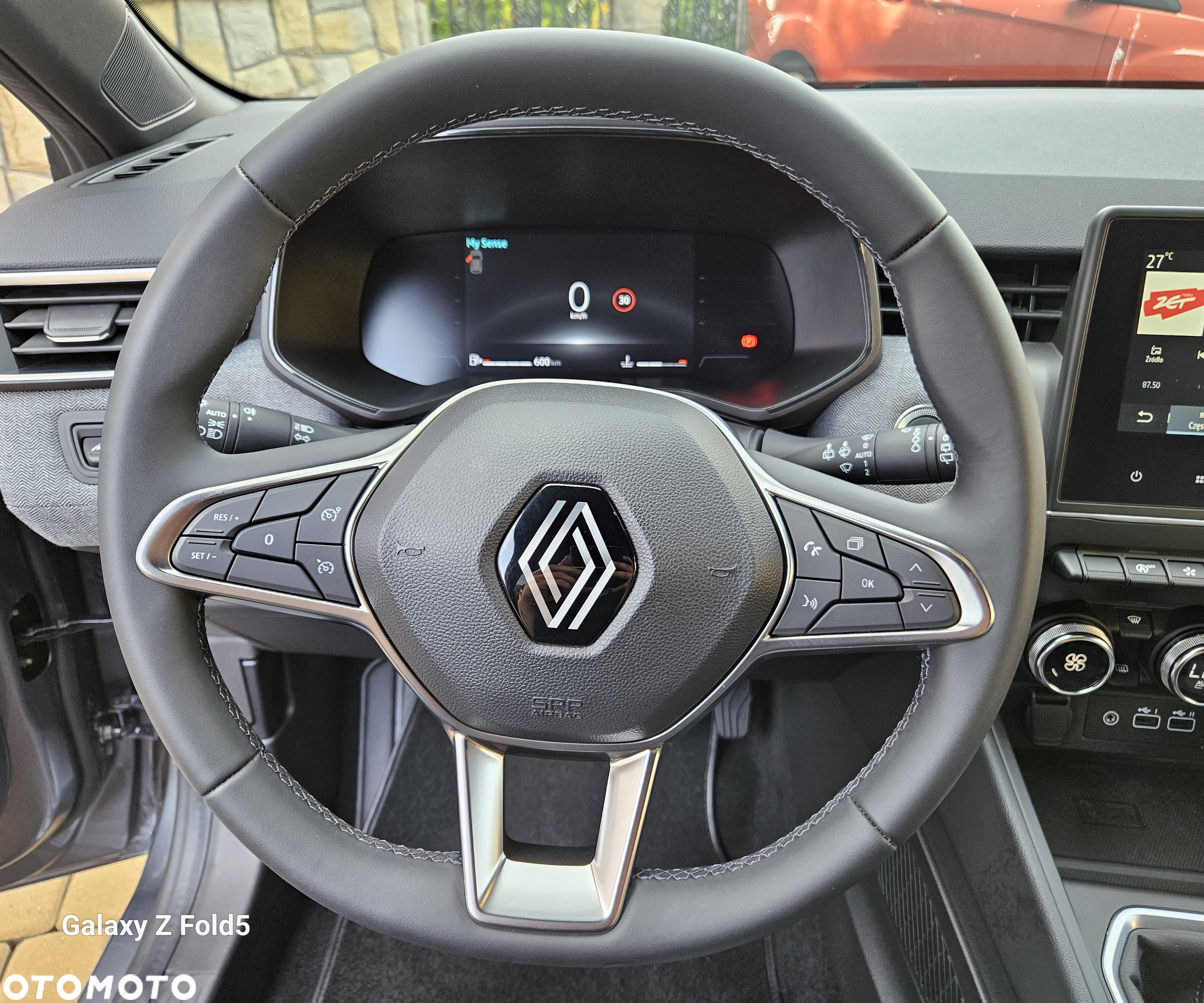 Renault Clio 1.0 TCe Evolution - 32