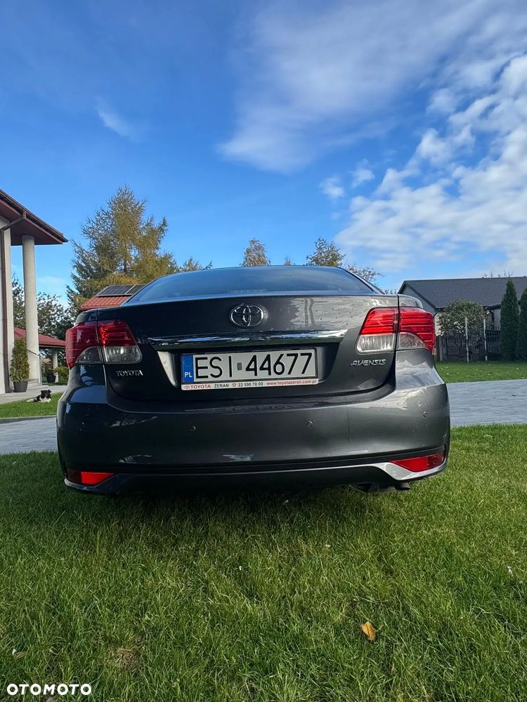 Toyota Avensis 1.8 Premium - 4