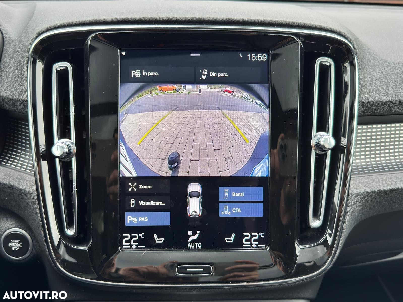 Volvo XC 40 D4 AWD Geartronic R-Design - 31