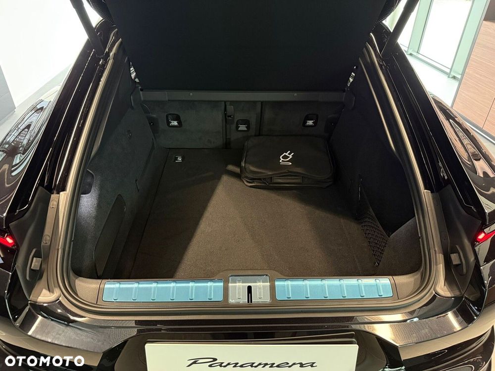 Porsche Panamera - 30