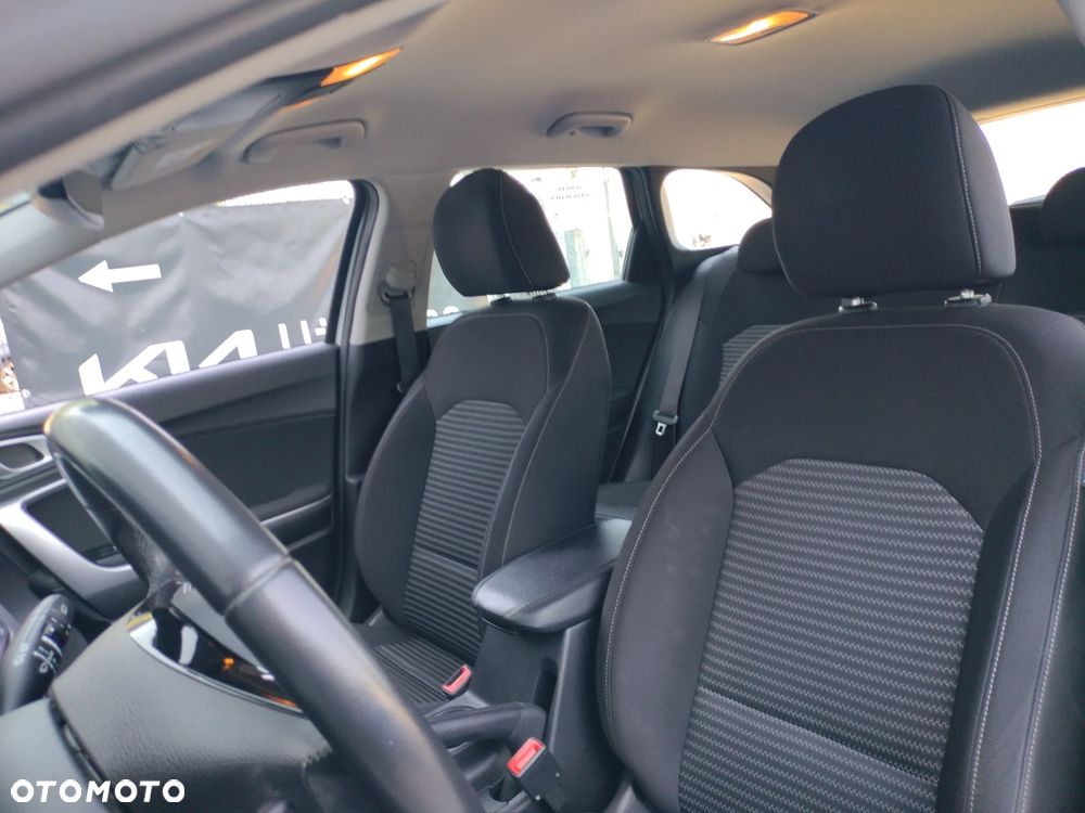 Kia Ceed 1.5 T-GDI M - 14