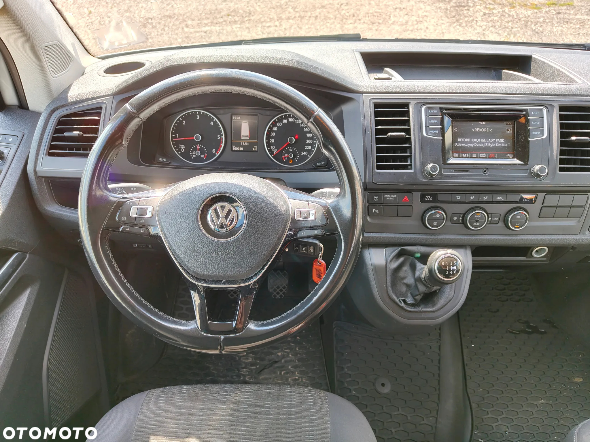 Volkswagen Caravelle 2.0 TDI L2 Comfortline - 14