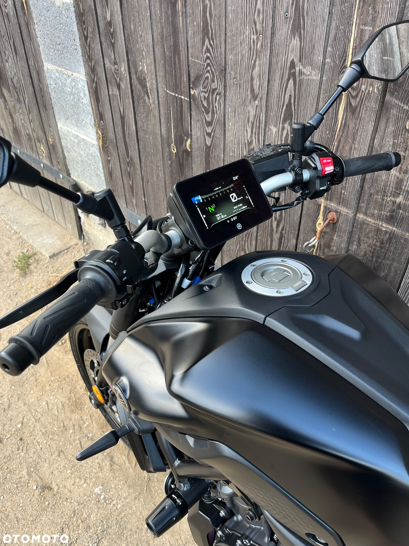 Yamaha MT - 6