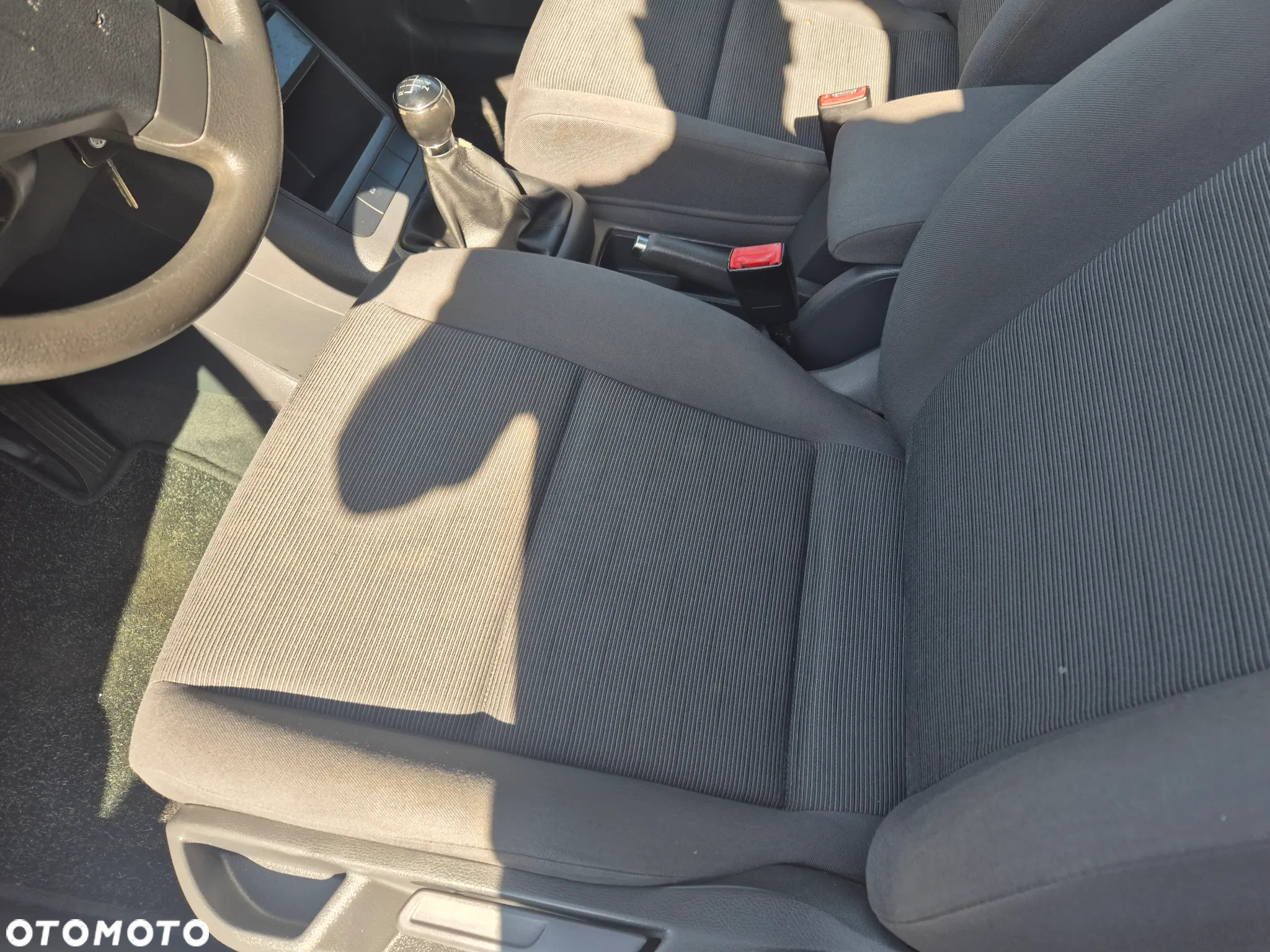 Volkswagen Golf Plus - 16