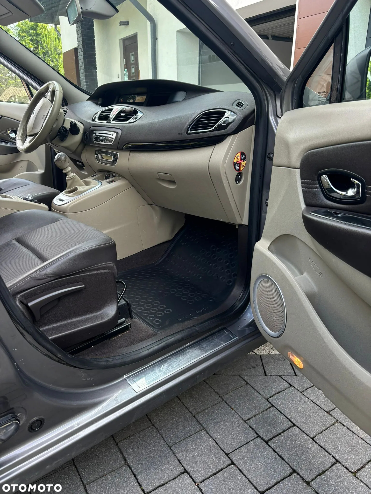 Renault Scenic 1.9 dCi Expression - 19