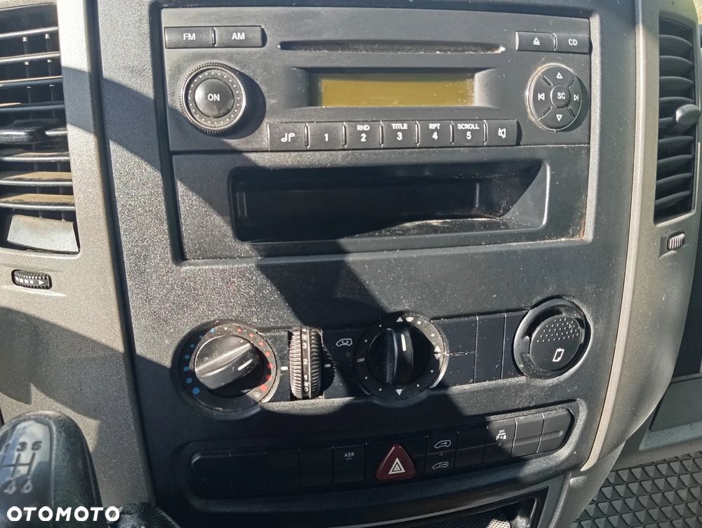 Volkswagen CRAFTER - 12