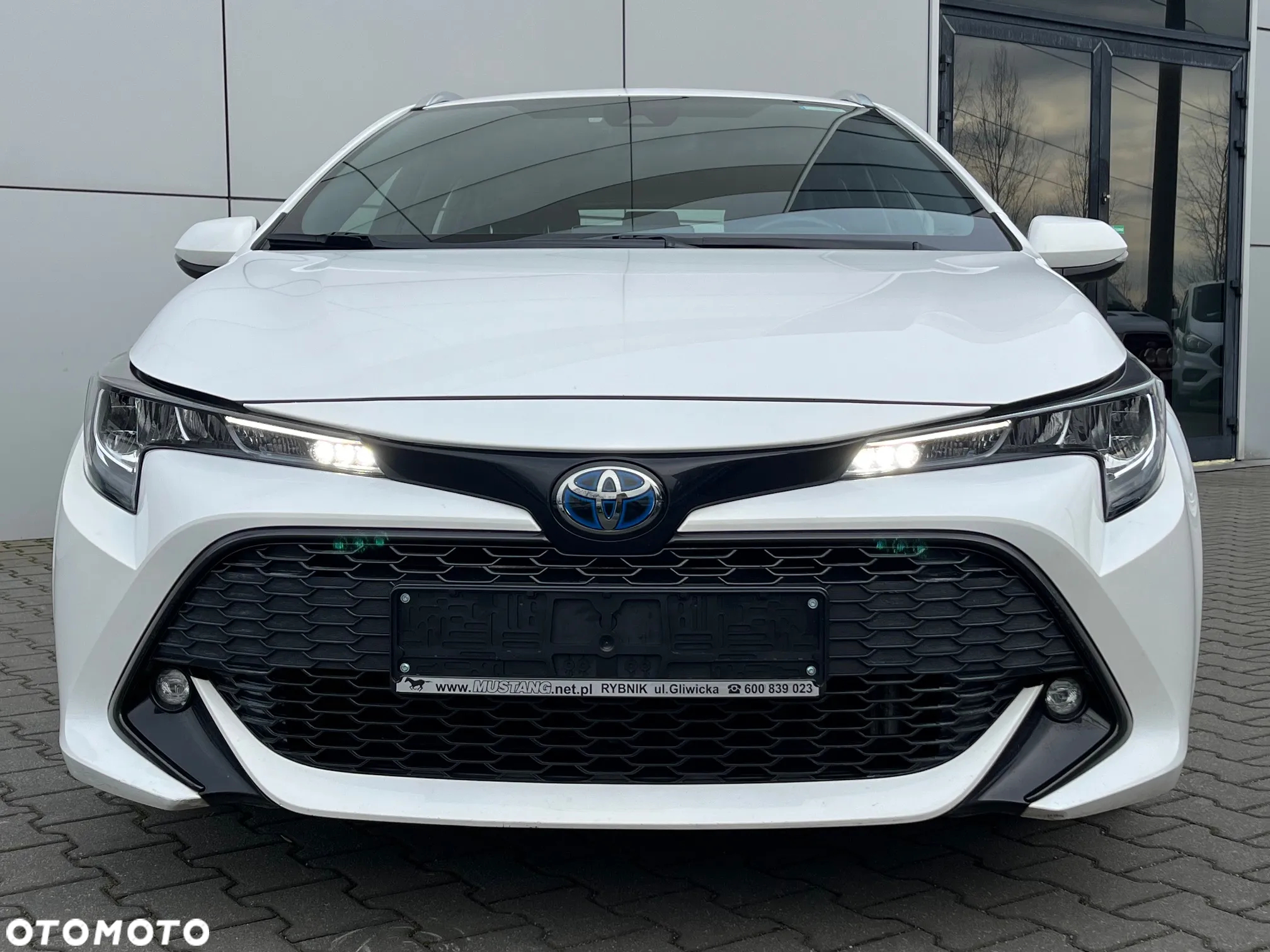 Toyota Corolla 1.8 Hybrid Comfort - 4