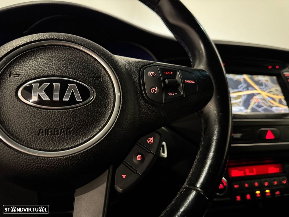Kia Carens 1.7 CRDi ISG TX - 37