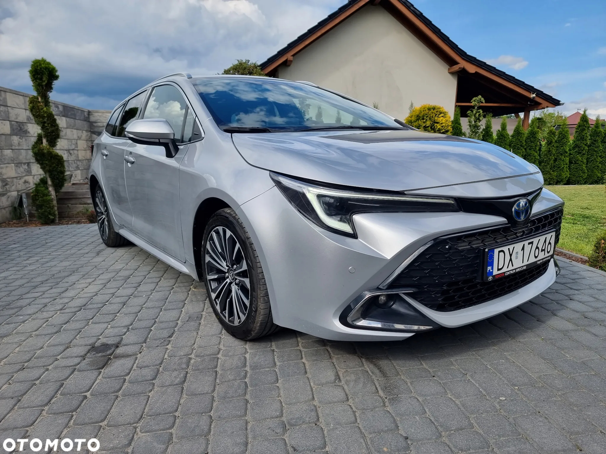 Toyota Corolla 1.8 Hybrid Touring Sports Team Deutschland - 11