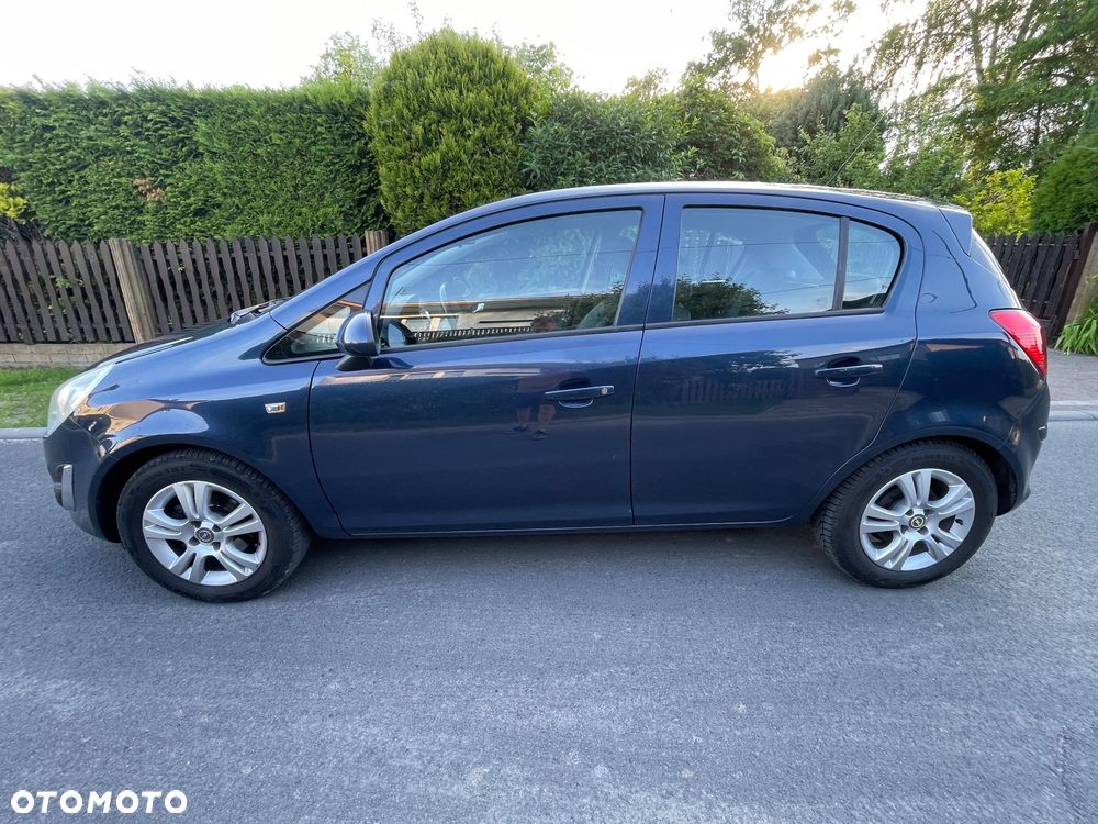 Opel Corsa 1.2 16V Enjoy - 11