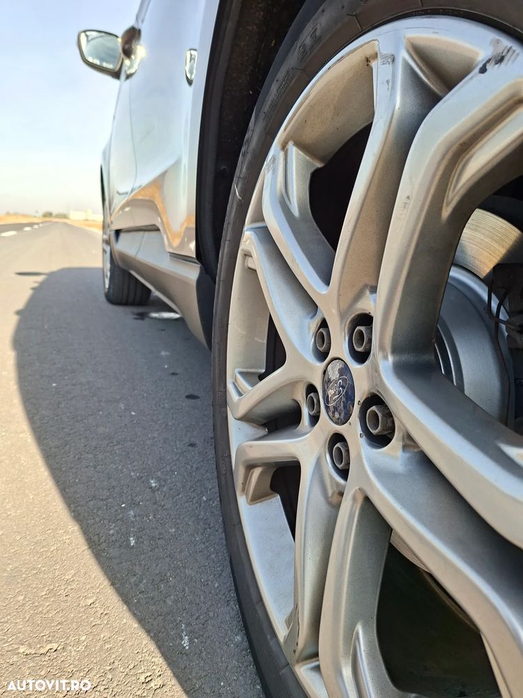 Ford Edge - 23