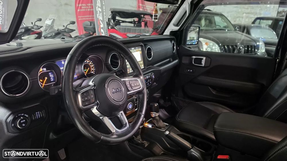 Jeep Gladiator 3.0V6 MultiJet AWD Auto Overland — fotografia 35